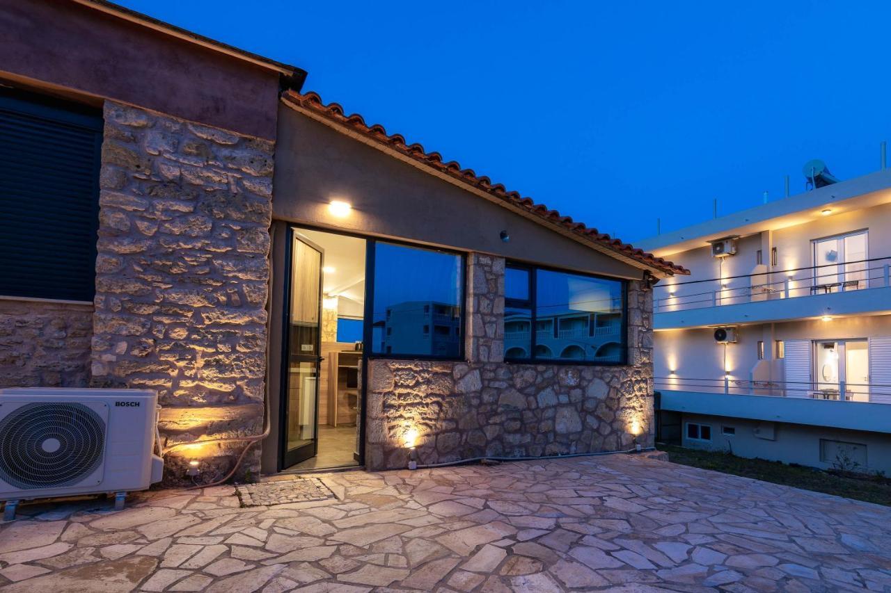 Georgia Apartments Kypseli Bagian luar foto