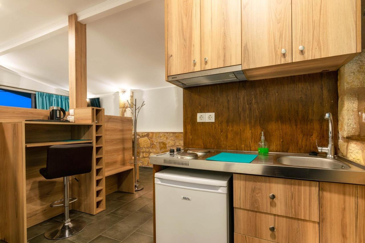 Georgia Apartments Kypseli Bagian luar foto