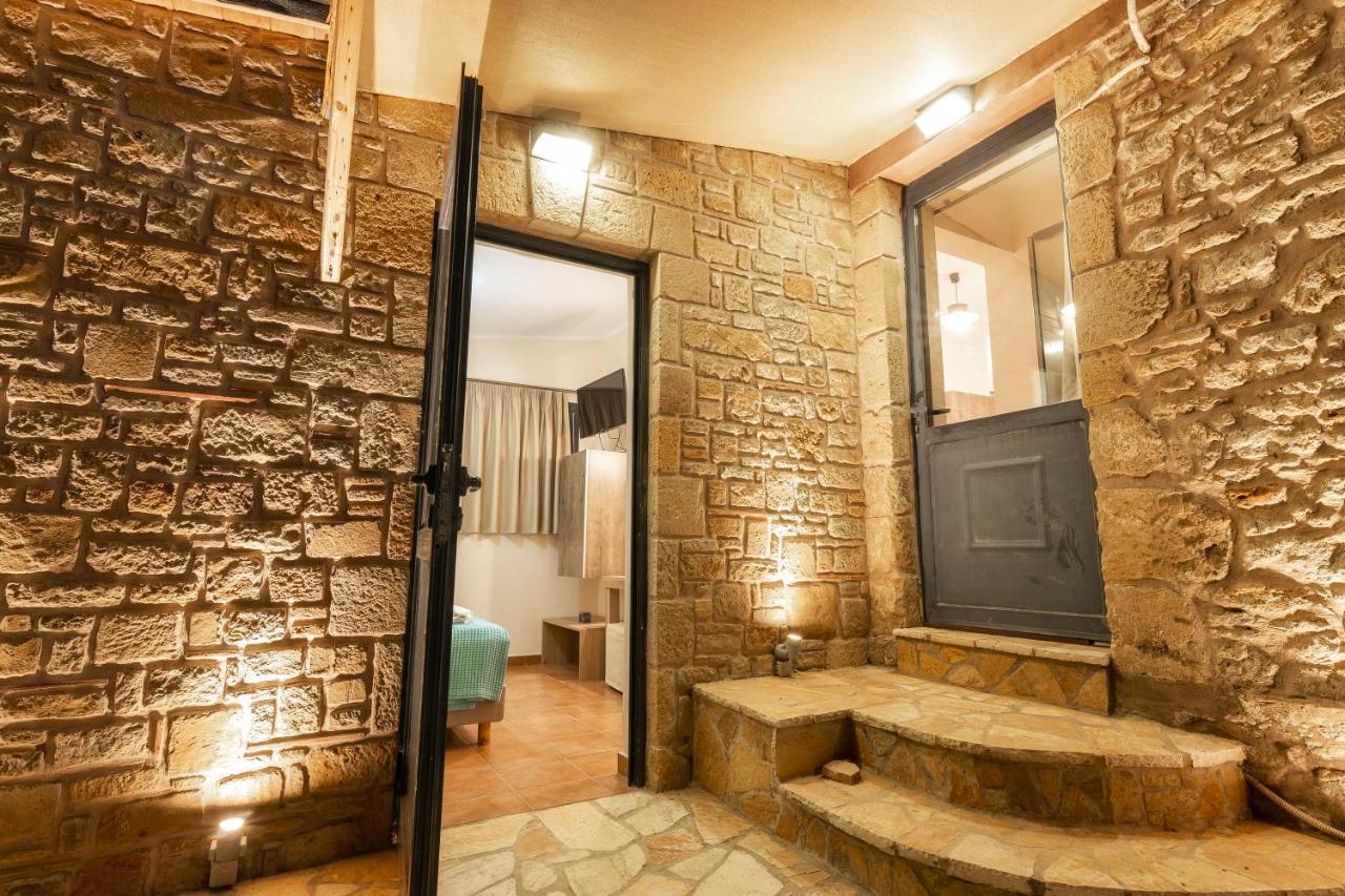 Georgia Apartments Kypseli Bagian luar foto